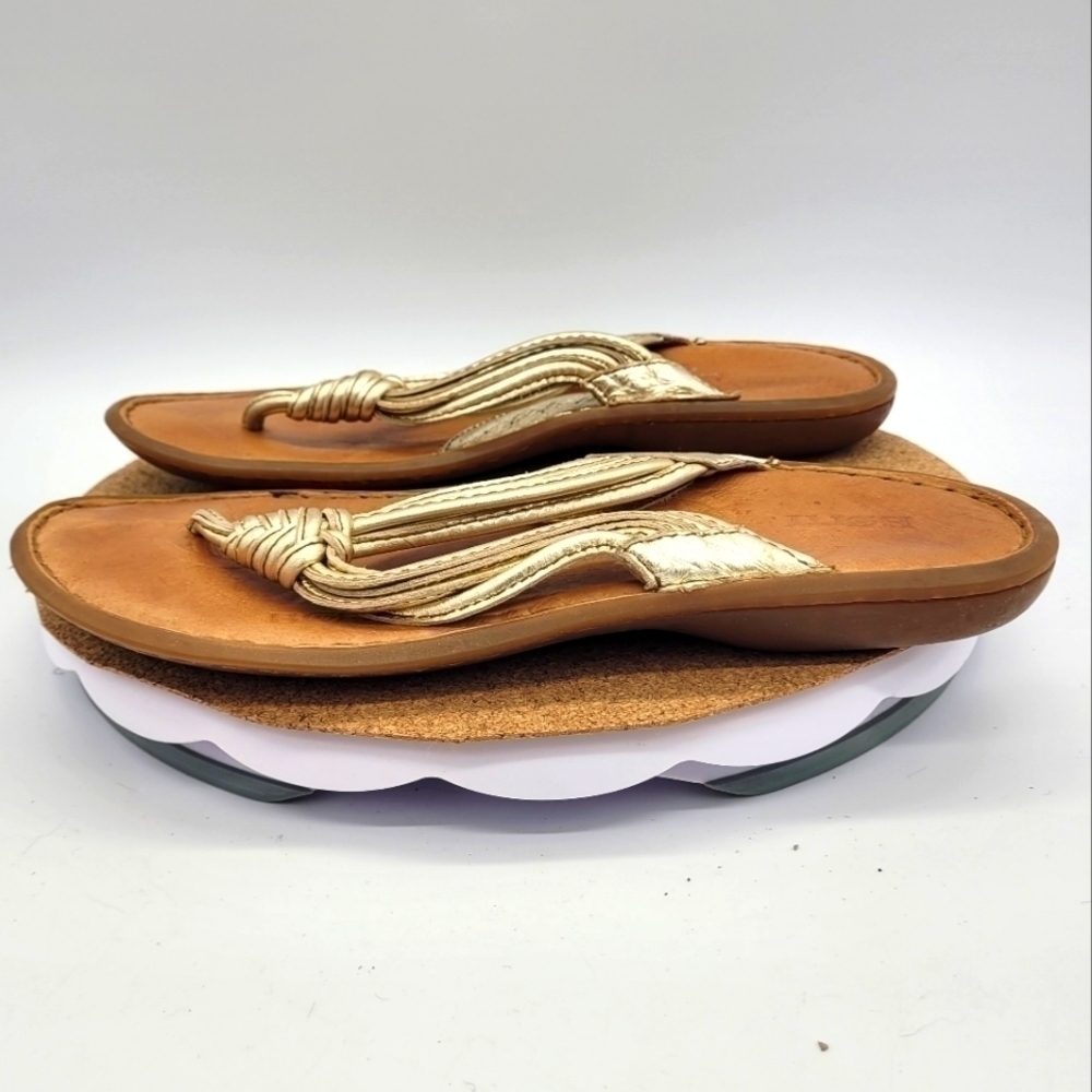 Born Flip Flops Brown Leather Tan Gold Women Shoes Size 9